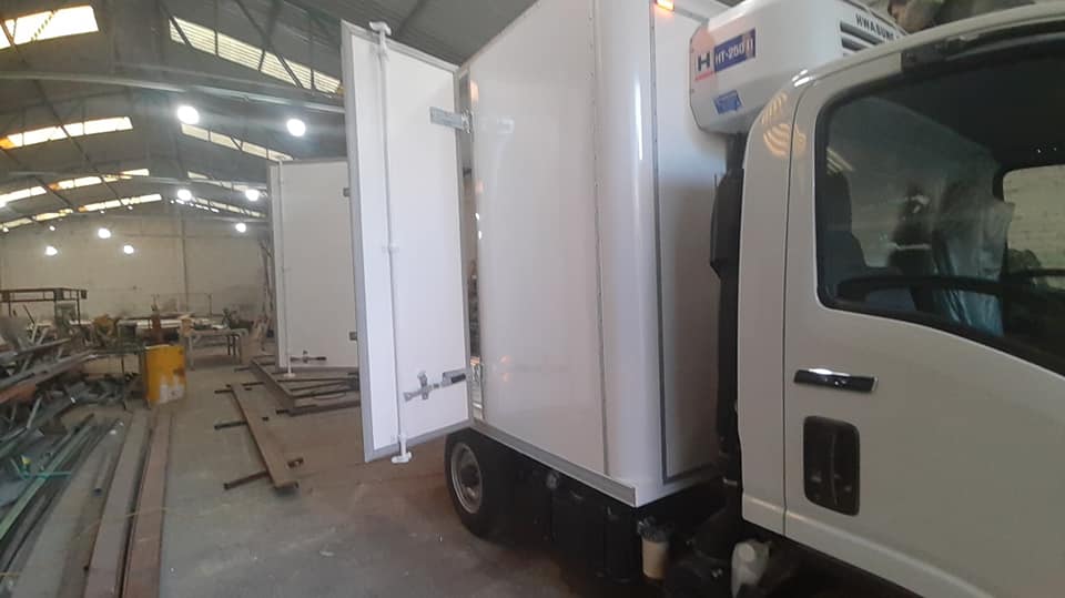 Carrocería refrigerada para camiones comerciales