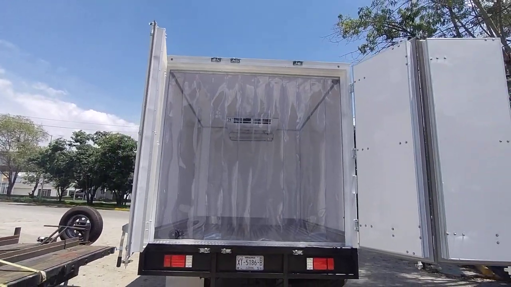 Caja refrigerada para Chevrolet Silverado y Ford F350